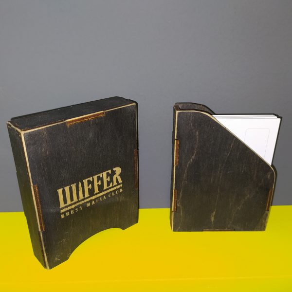 Футляр для карт из дерева