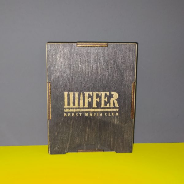 Футляр для карт из дерева