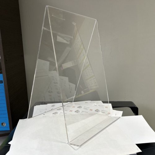 Подставка для календаря из оргстекла