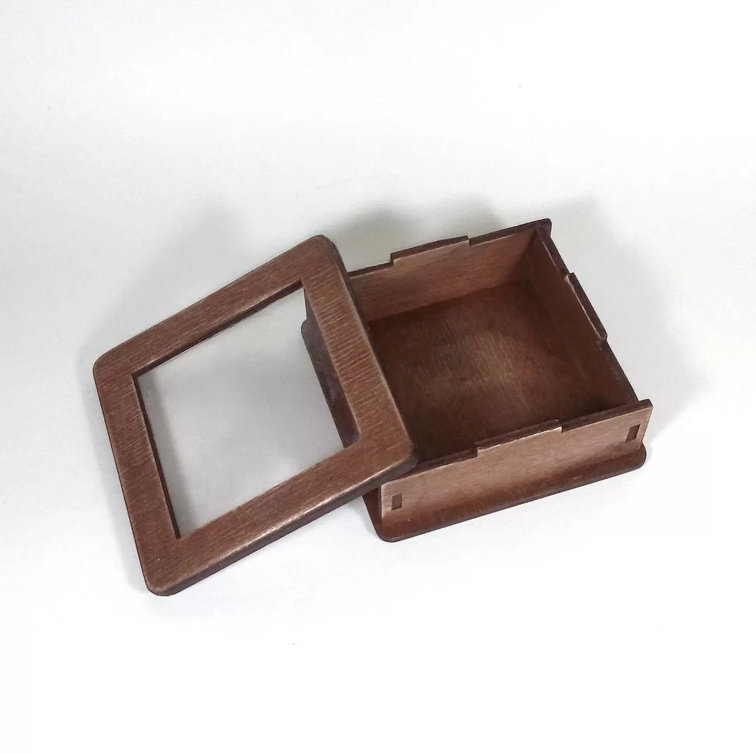 Коробка-шкатулка с прозрачным окном