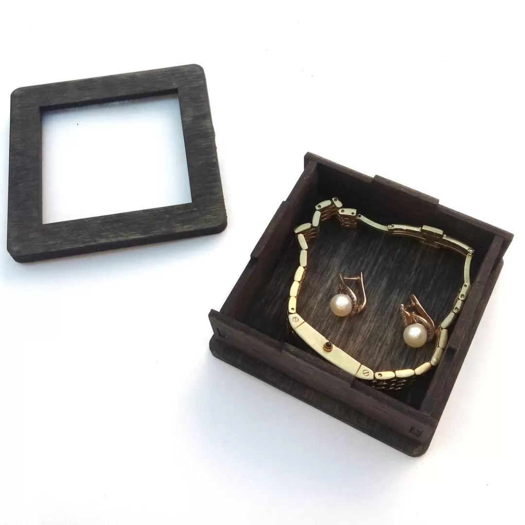 Коробочка с прозрачным окном