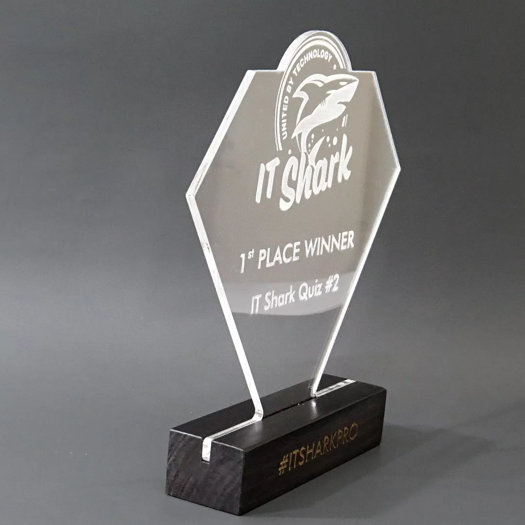 Холдер с гравировкой настольный