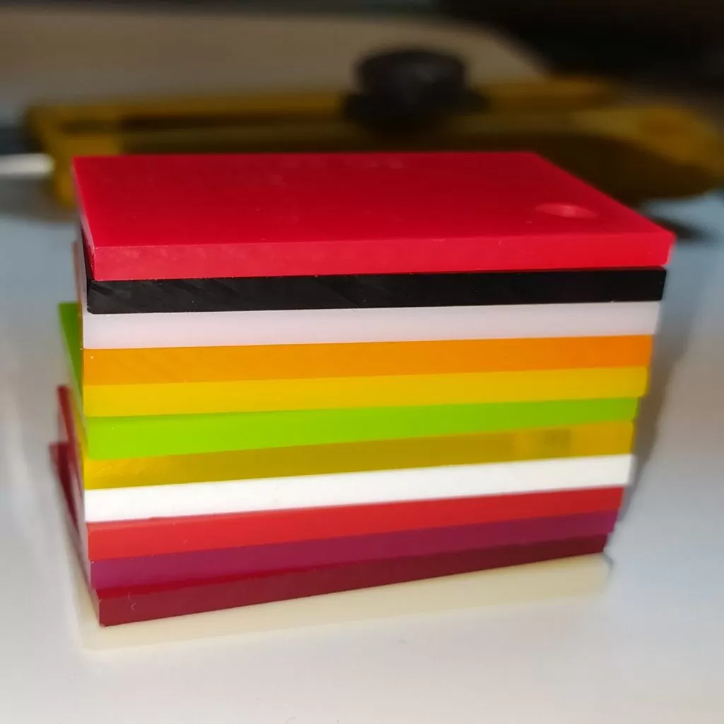 Лазерная резка оргстекла в Бресте