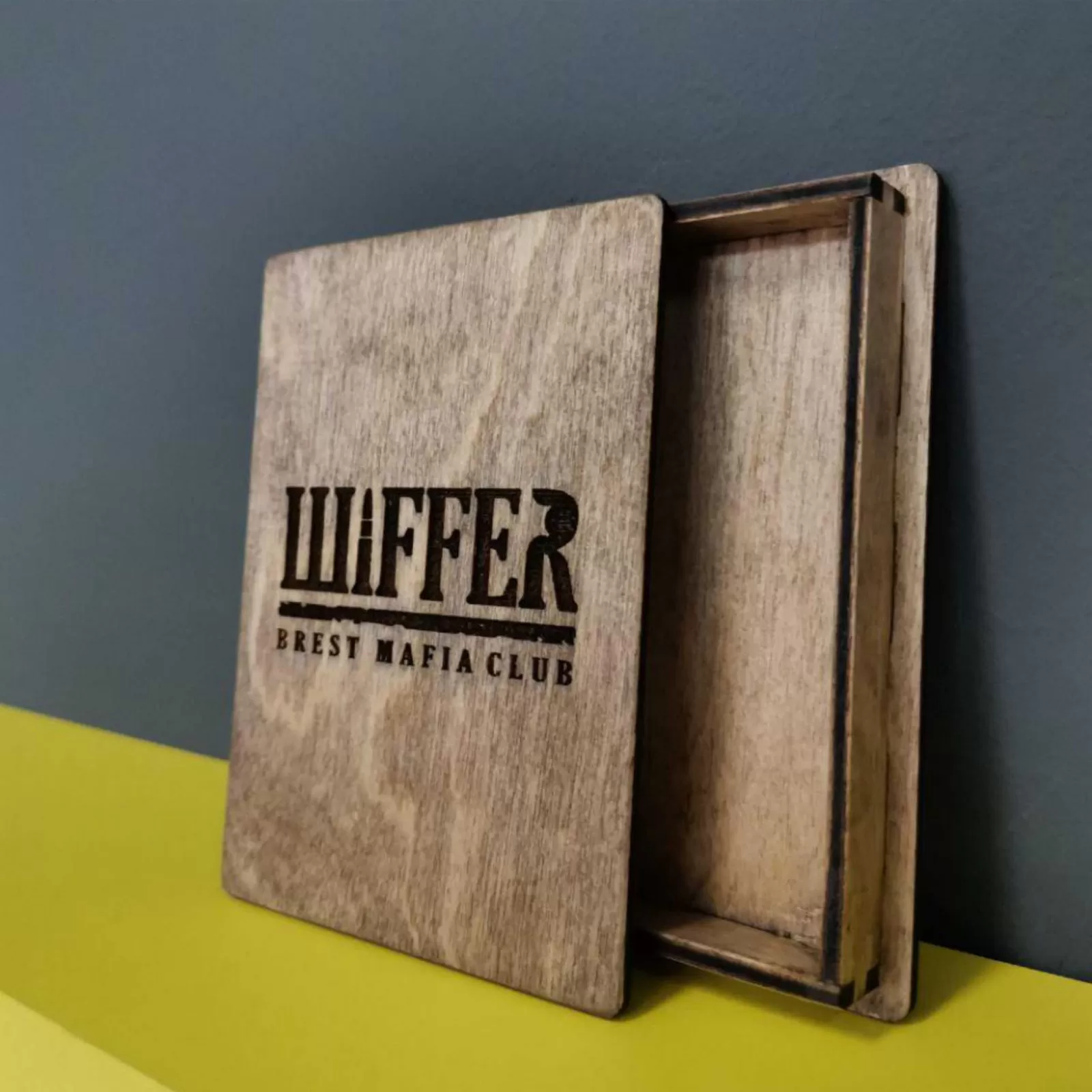 Футляр из фанеры с гравировкой