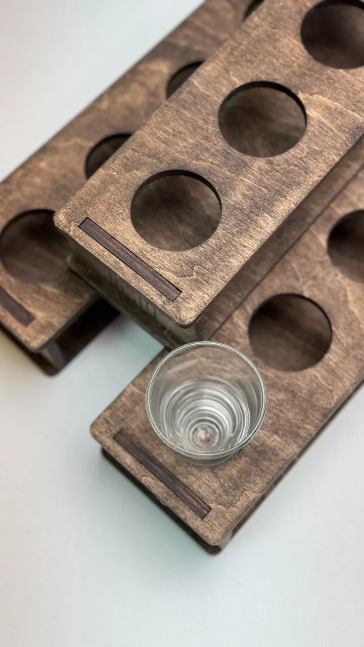 Шотница на 5 рюмок с логотипом